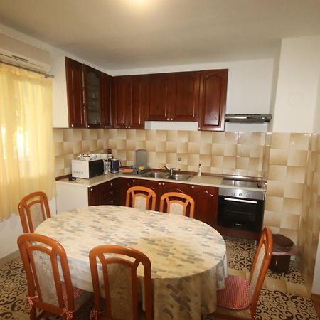 Apartment Saric Sukošan Kültér fotó