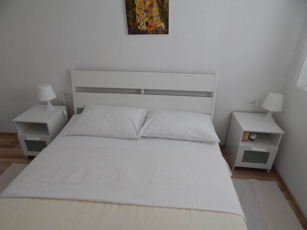 Apartment Saric Sukošan Kültér fotó